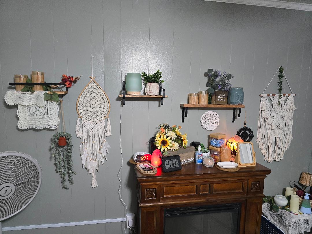 Fireplace and decorative wall in massage room